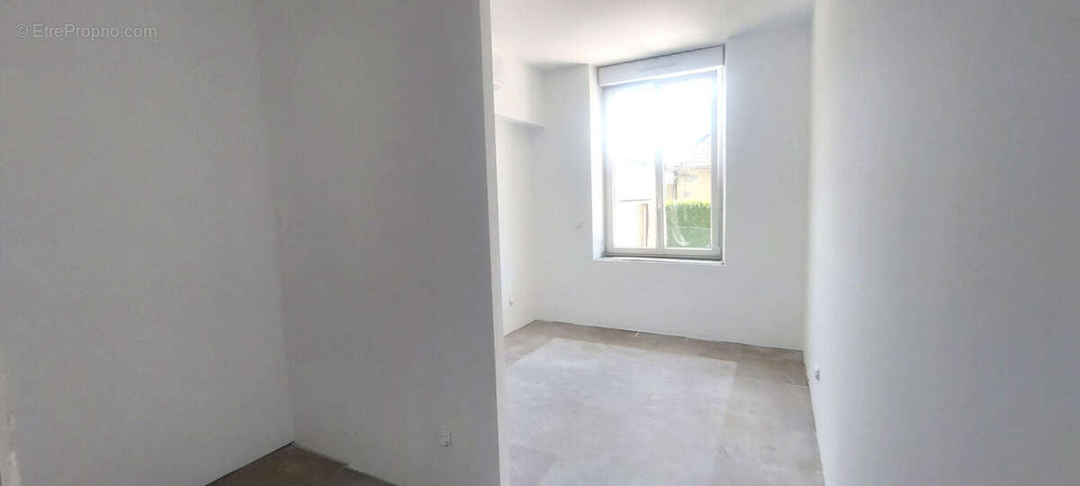 Pavillon fin rénovation mai 2026 - garage - cave - grenier - terrain - photo 10
