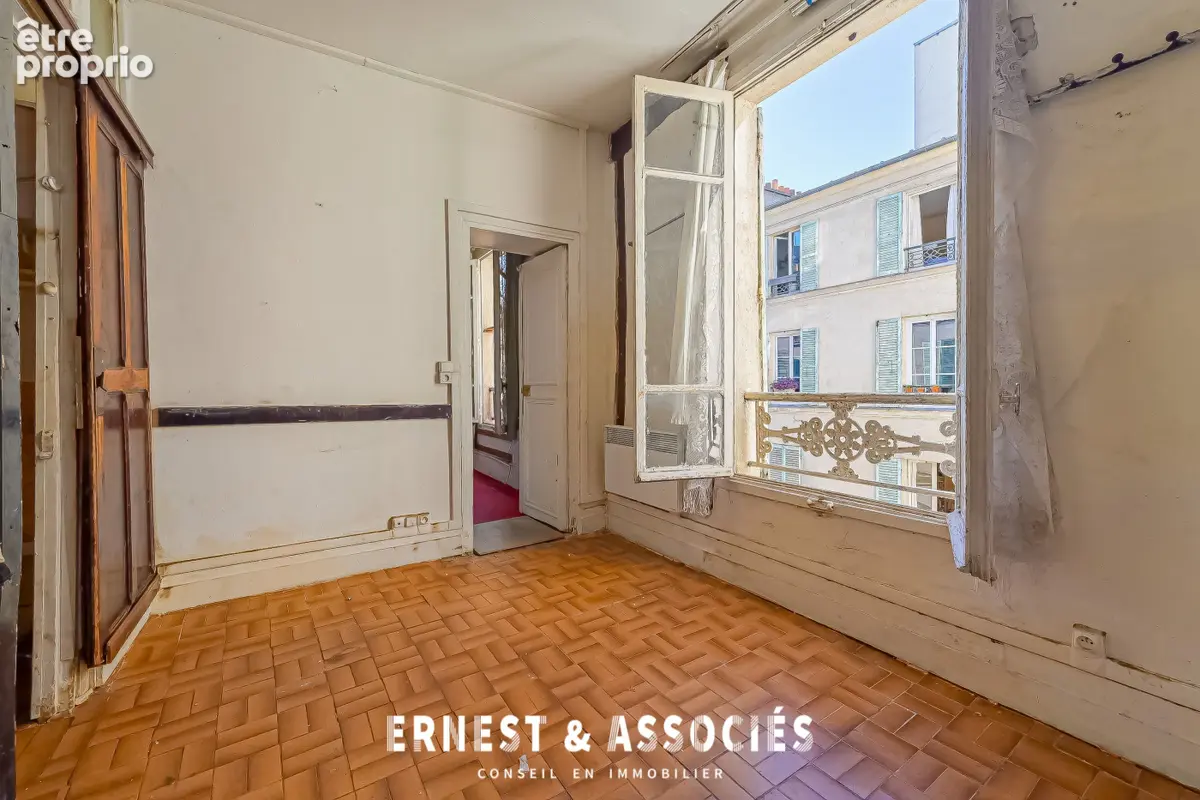 Appartement à PARIS-10E
