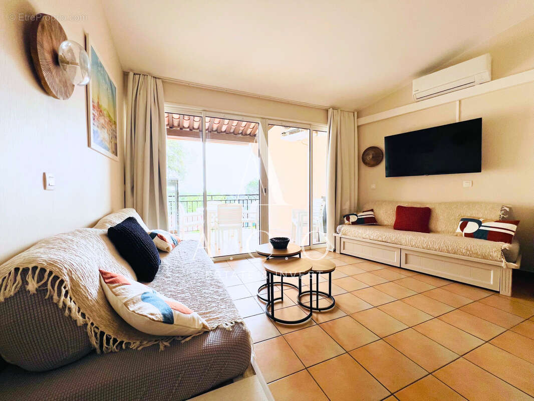 Appartement à GRIMAUD