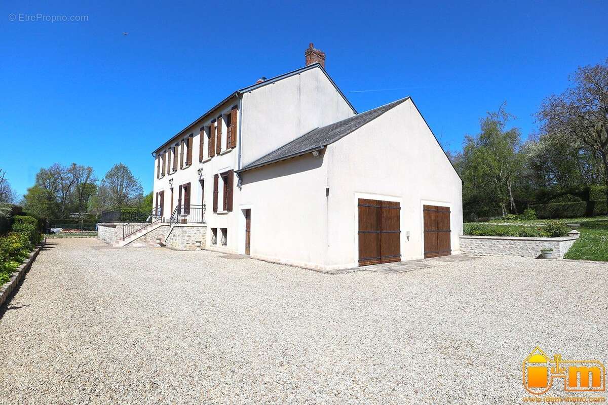 Maison à MEREVILLE