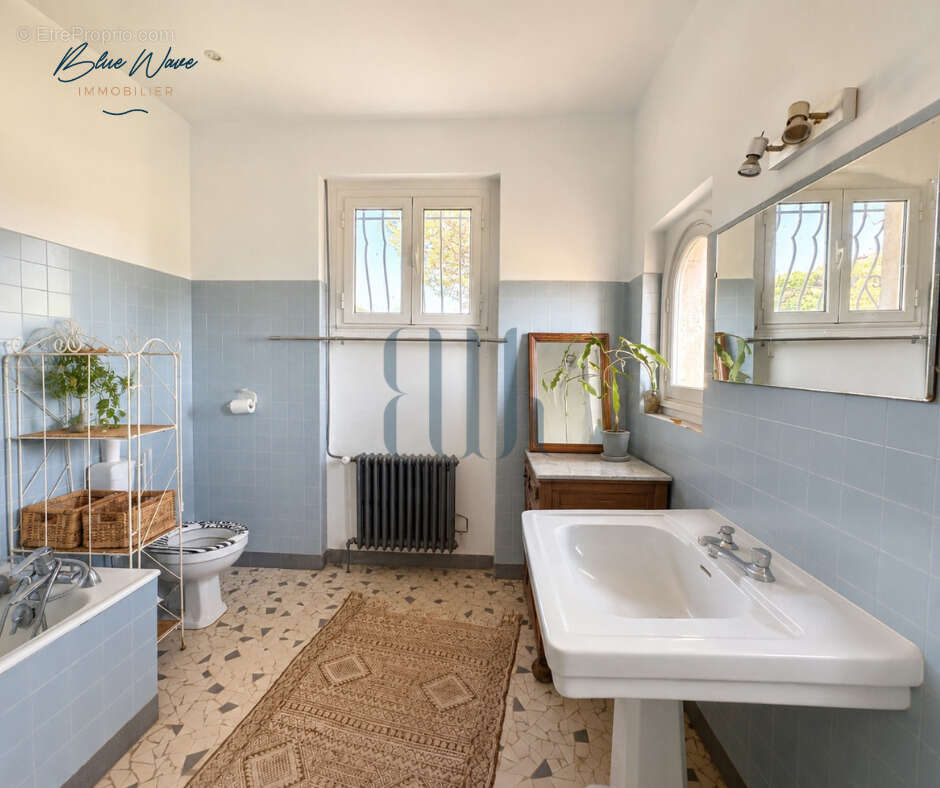 Grimaud   guerrevieille   propriété de caractère avec vue mer à quelques pas des plages - photo 25
