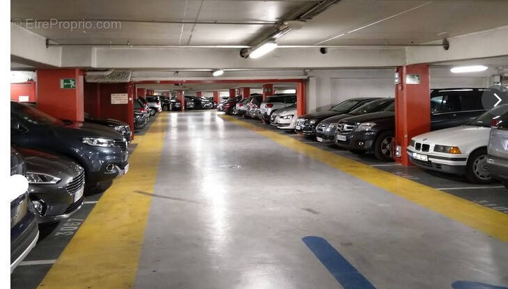Parking à BORDEAUX