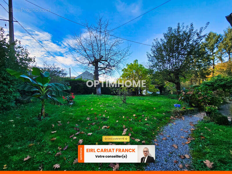 Maison à SAINT-ETIENNE-DE-FURSAC