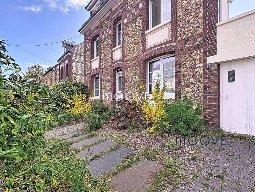Maison à SOTTEVILLE-LES-ROUEN