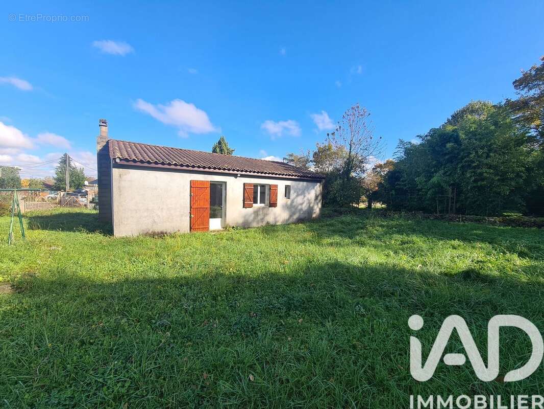 Photo 5 - Maison à CHAMPAGNOLLES