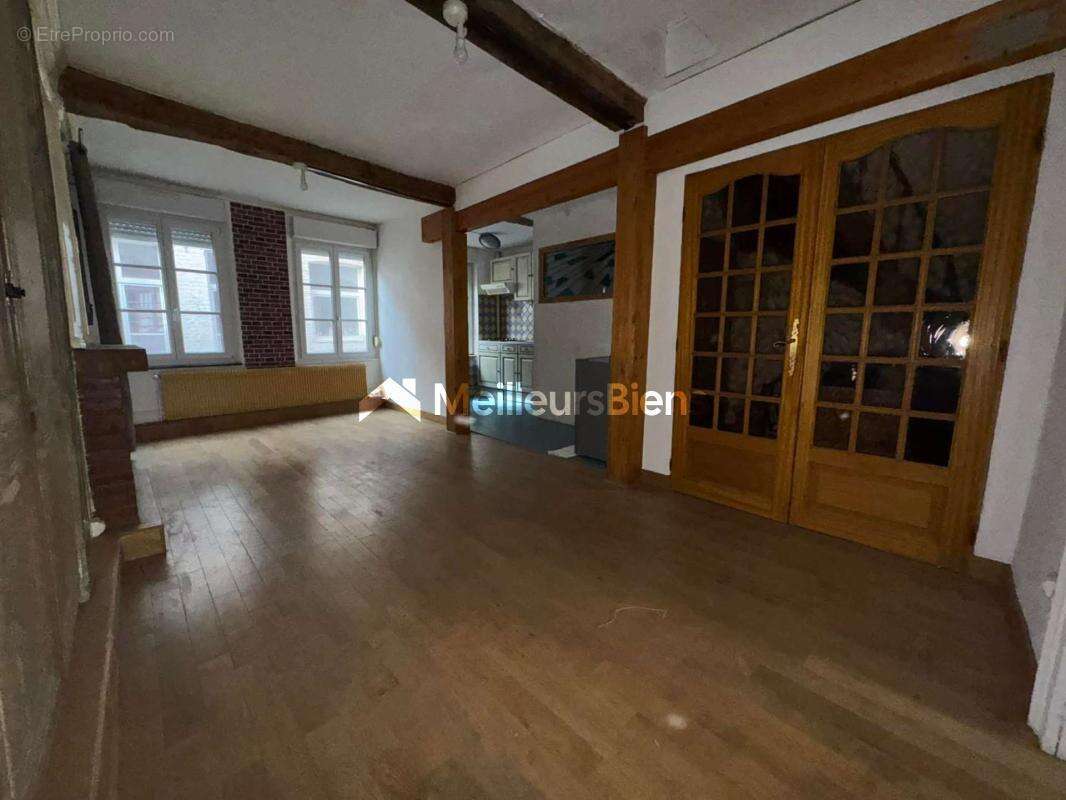 Appartement à AVESNES-SUR-HELPE