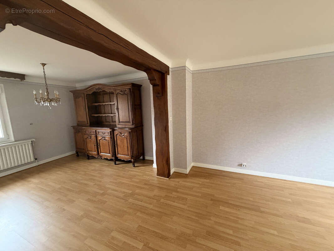 Maison à AUGNY