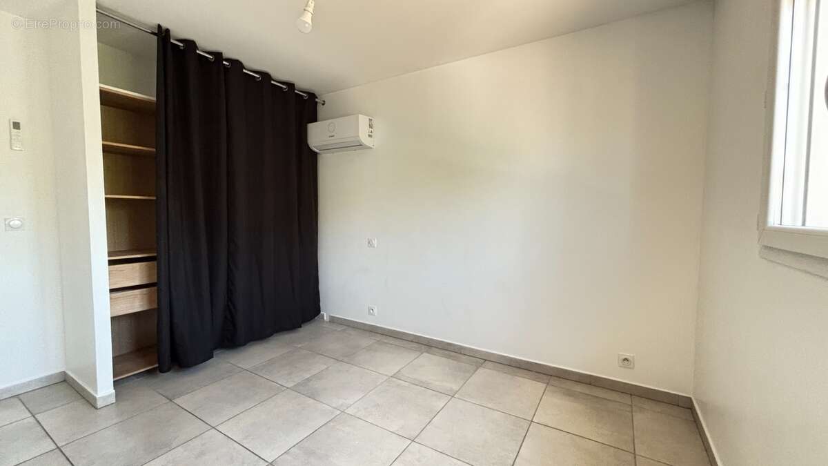 À vendre – Belle maison T4 avec piscine, jardin et terrasse - photo 13