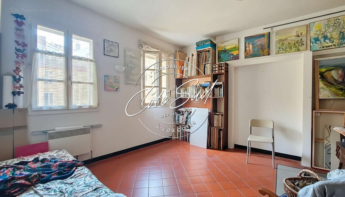 2e gauche - Appartement à PERPIGNAN