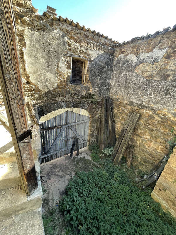 Maison à DAVEZIEUX