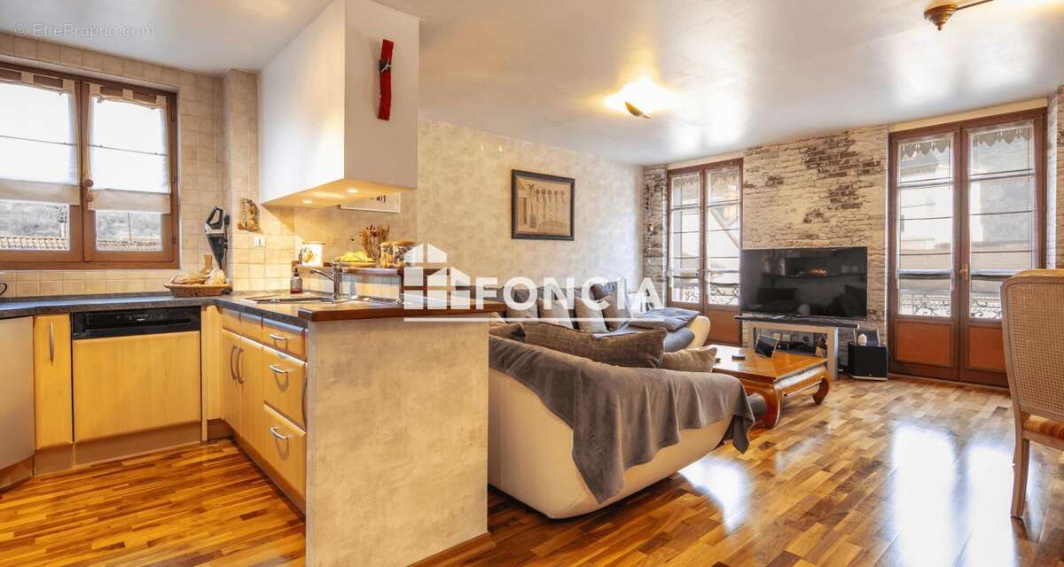 Appartement à VIZILLE