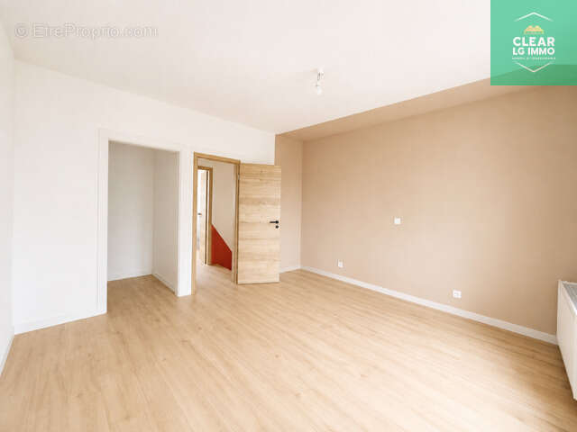 Maison rénovée 5 pièces avec jardin Clouange - photo 6