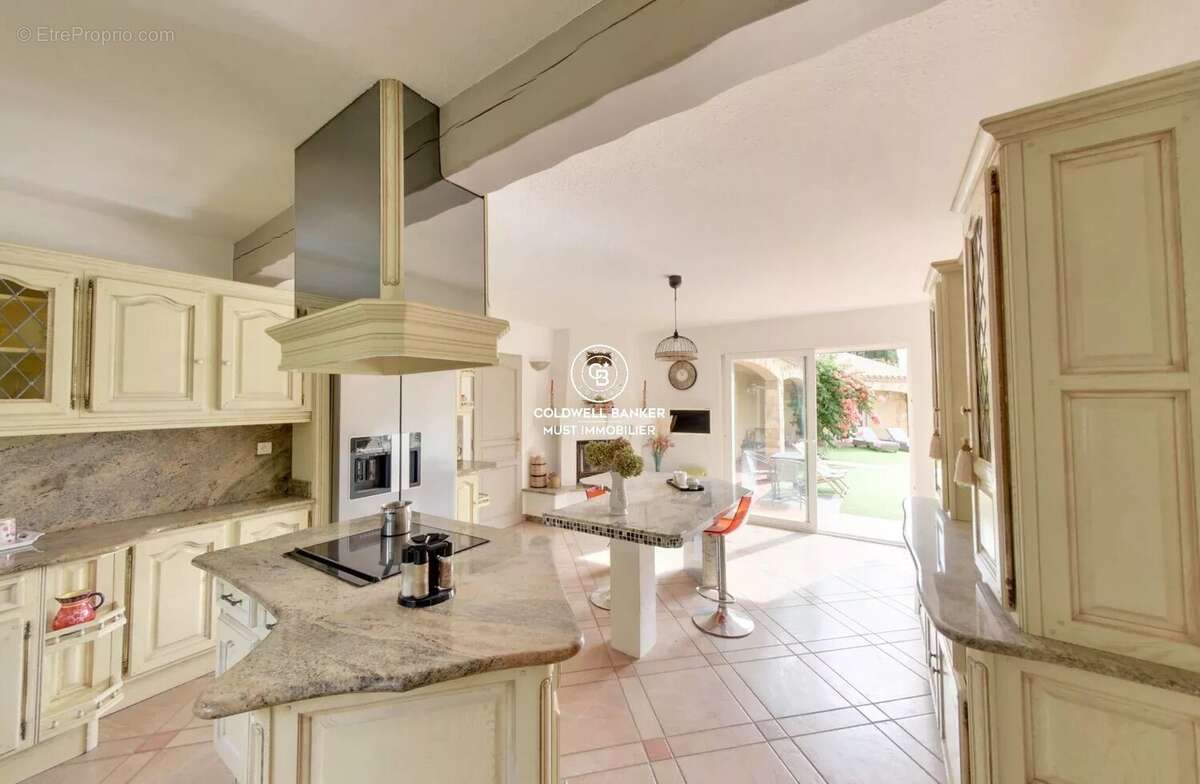 Maison à SAINT-CYPRIEN