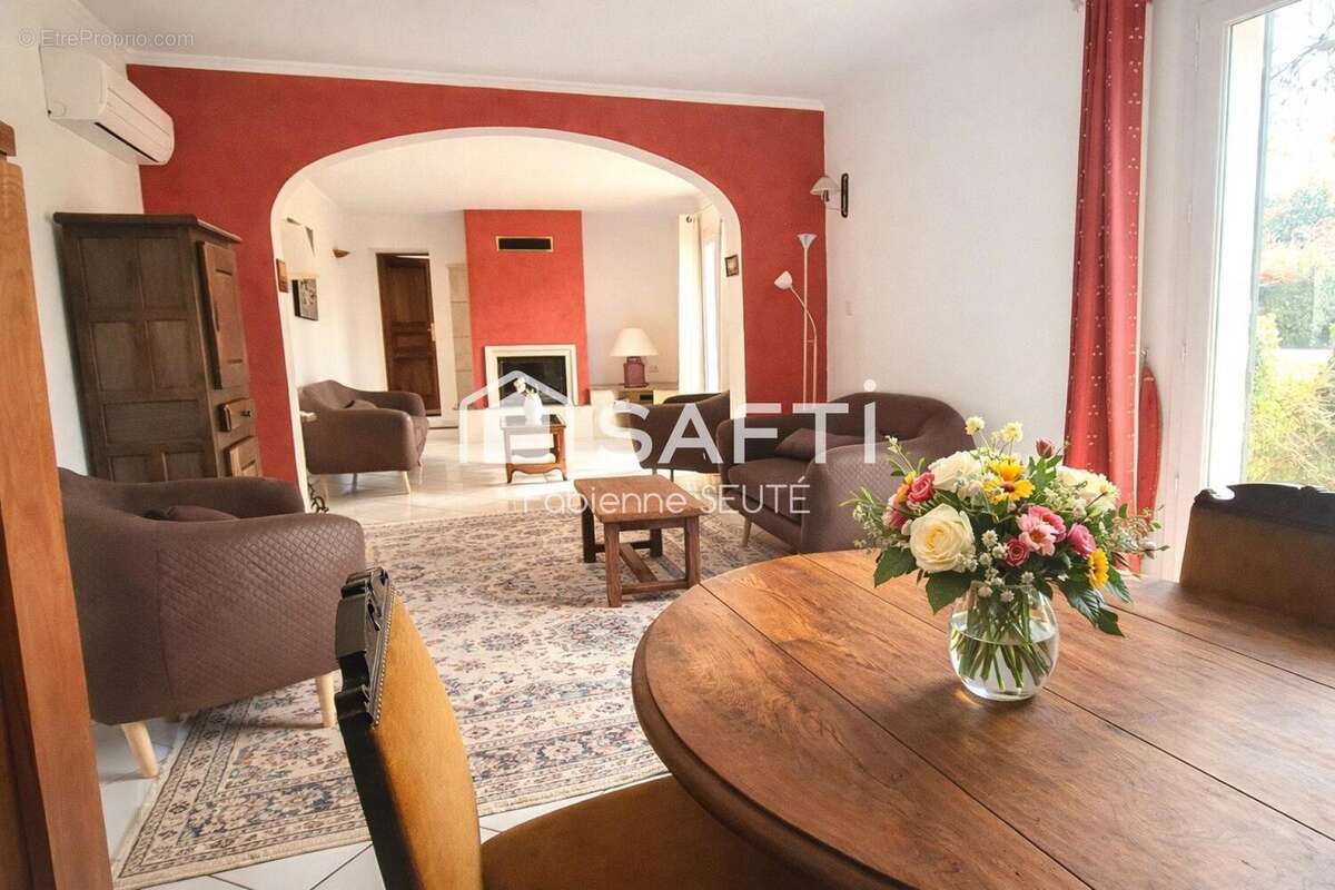 Photo 9 - Maison à L'ISLE-SUR-LA-SORGUE