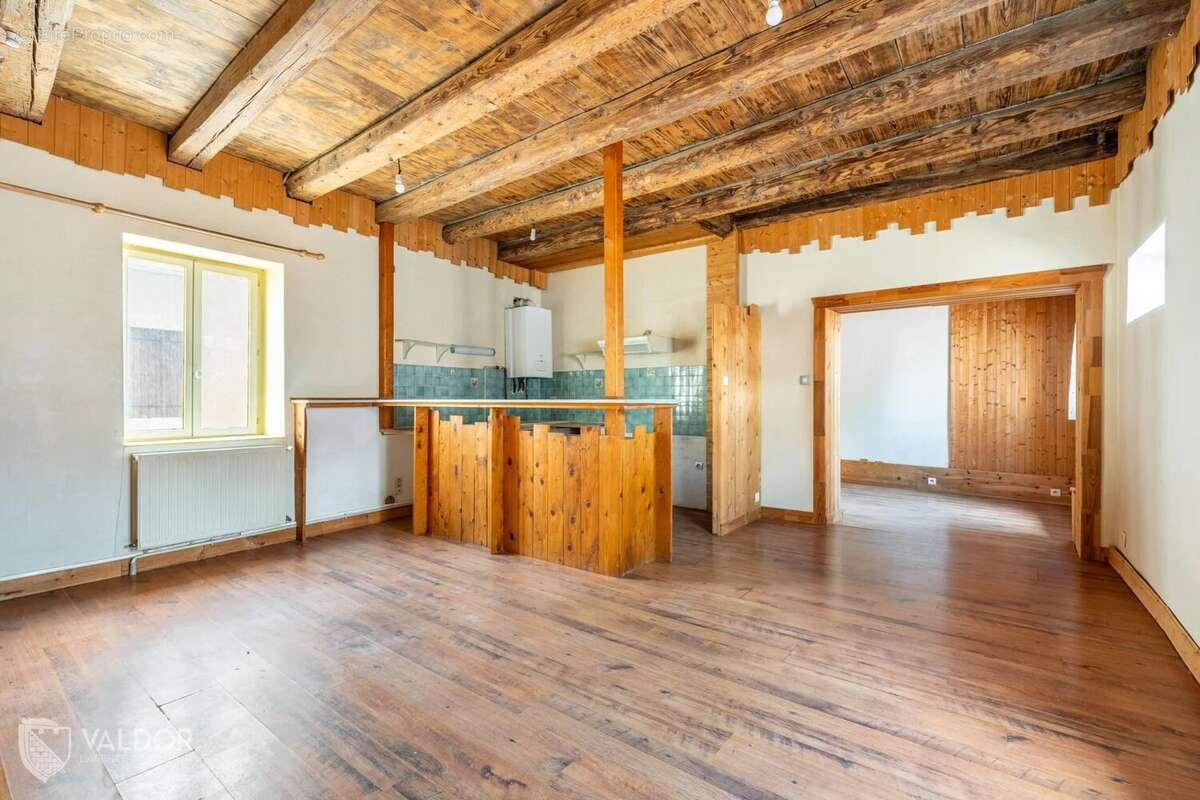 Appartement à CORCELLES-EN-BEAUJOLAIS