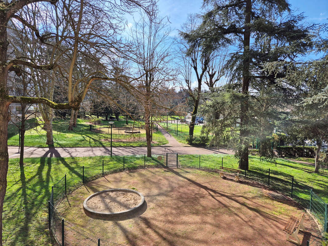 Appartement à LYON-9E