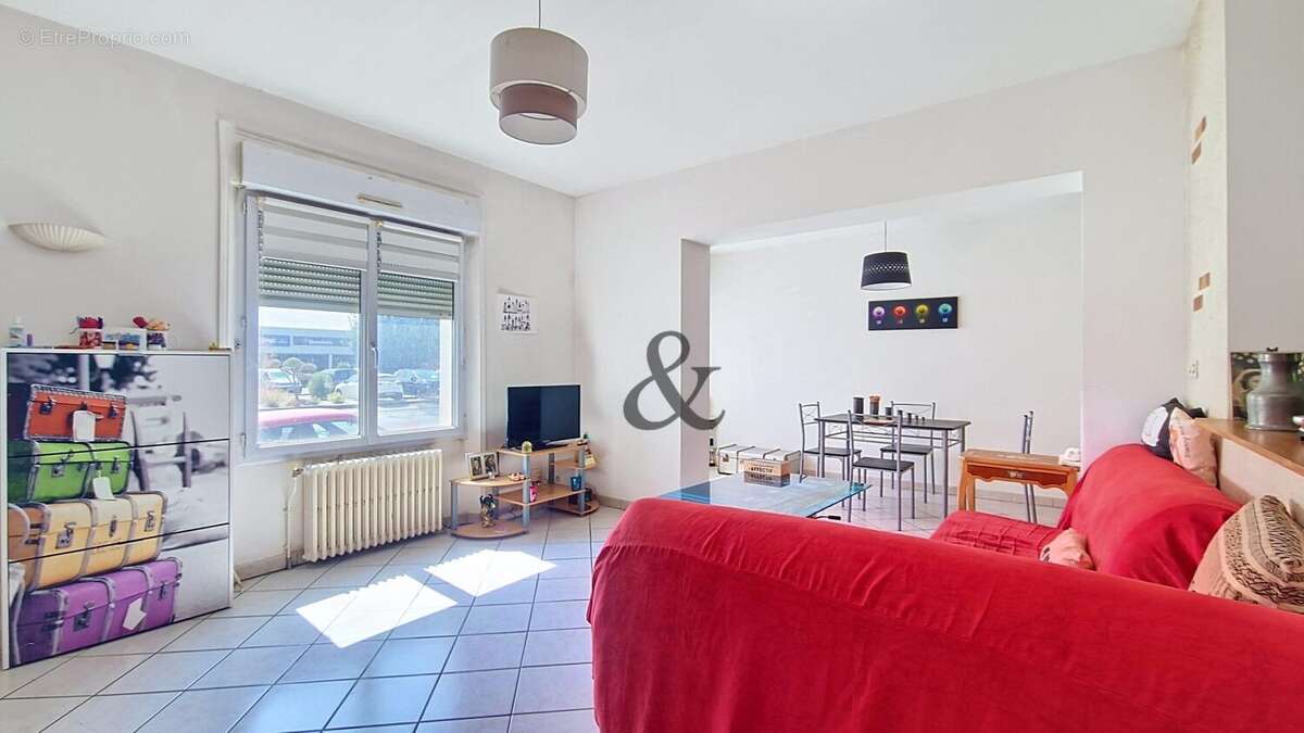 Maison 95 m² à La Chaussee-Saint-Victor  - photo 2