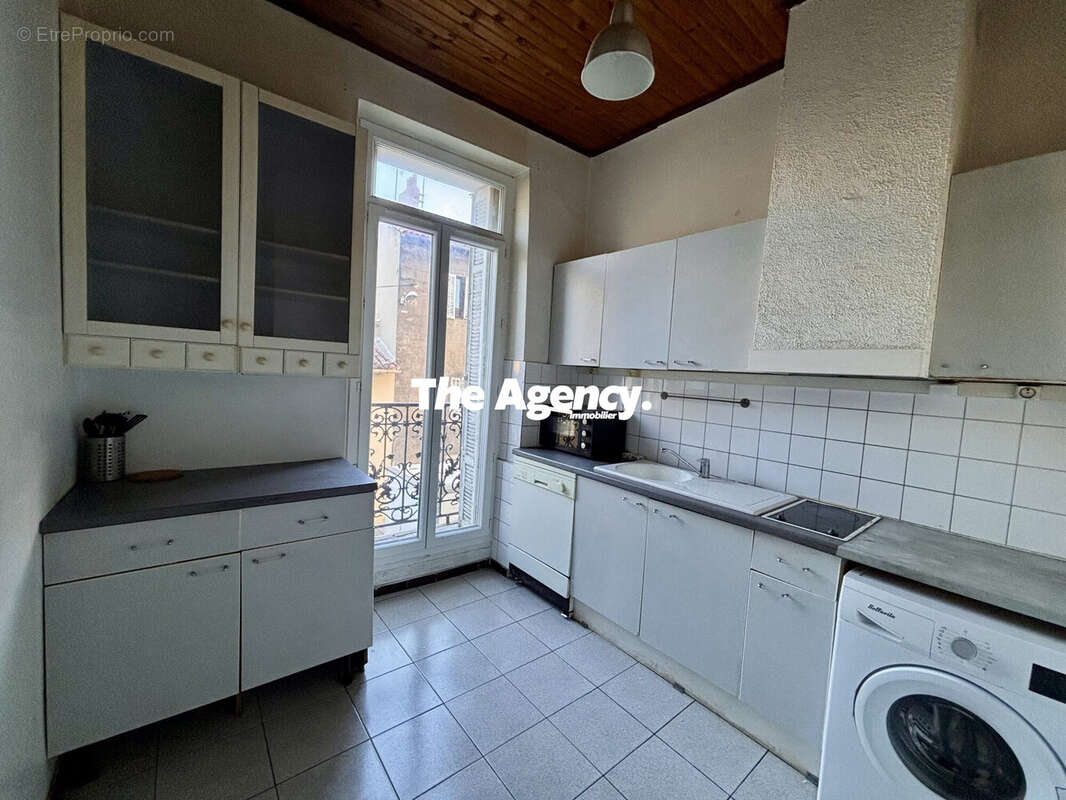 Appartement à MARSEILLE-8E