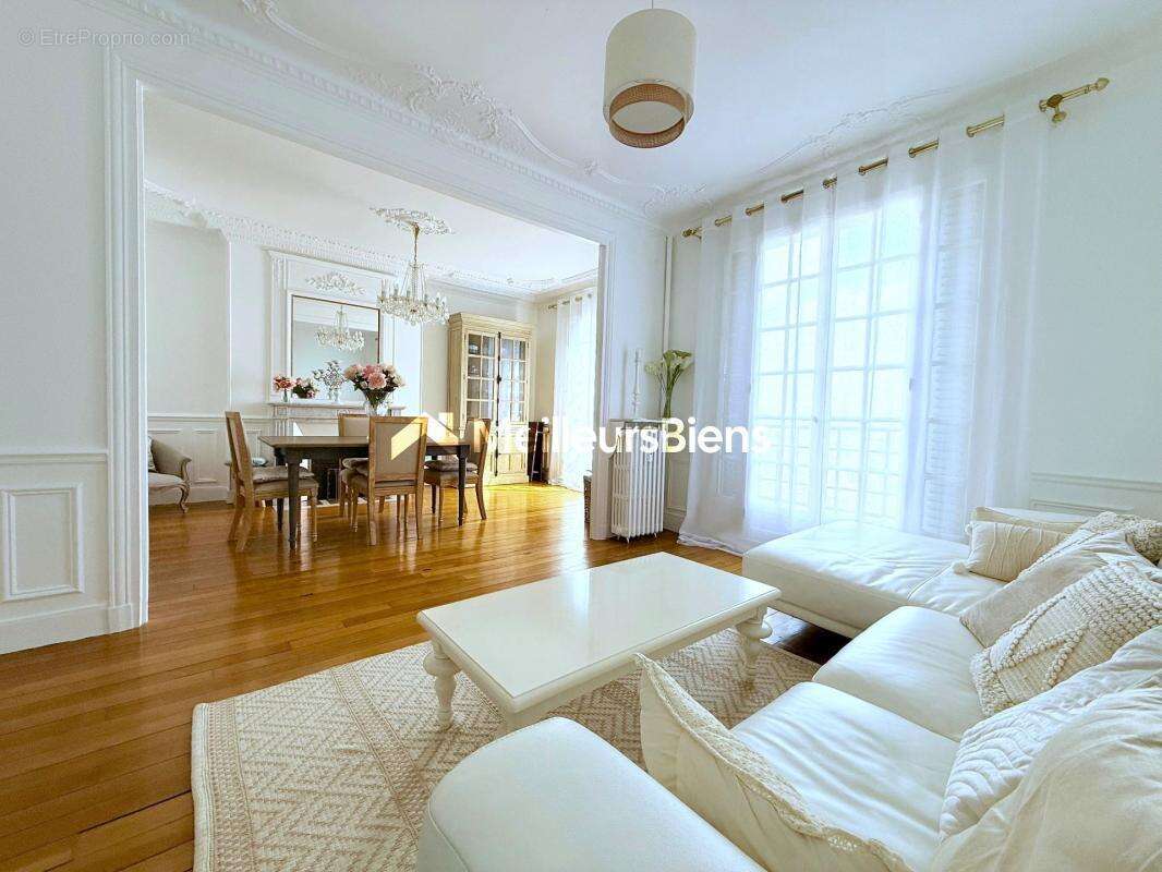 Appartement à ENGHIEN-LES-BAINS