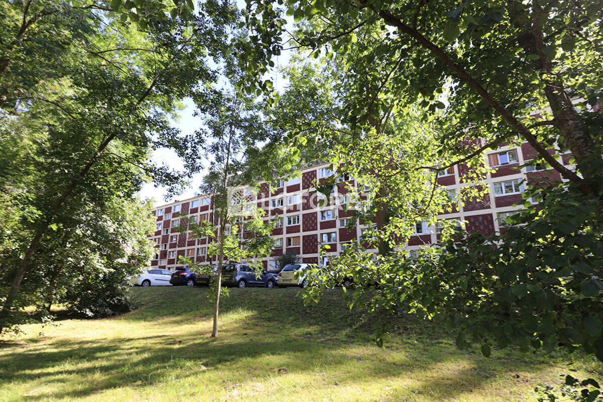 Appartement à VERNEUIL-SUR-SEINE