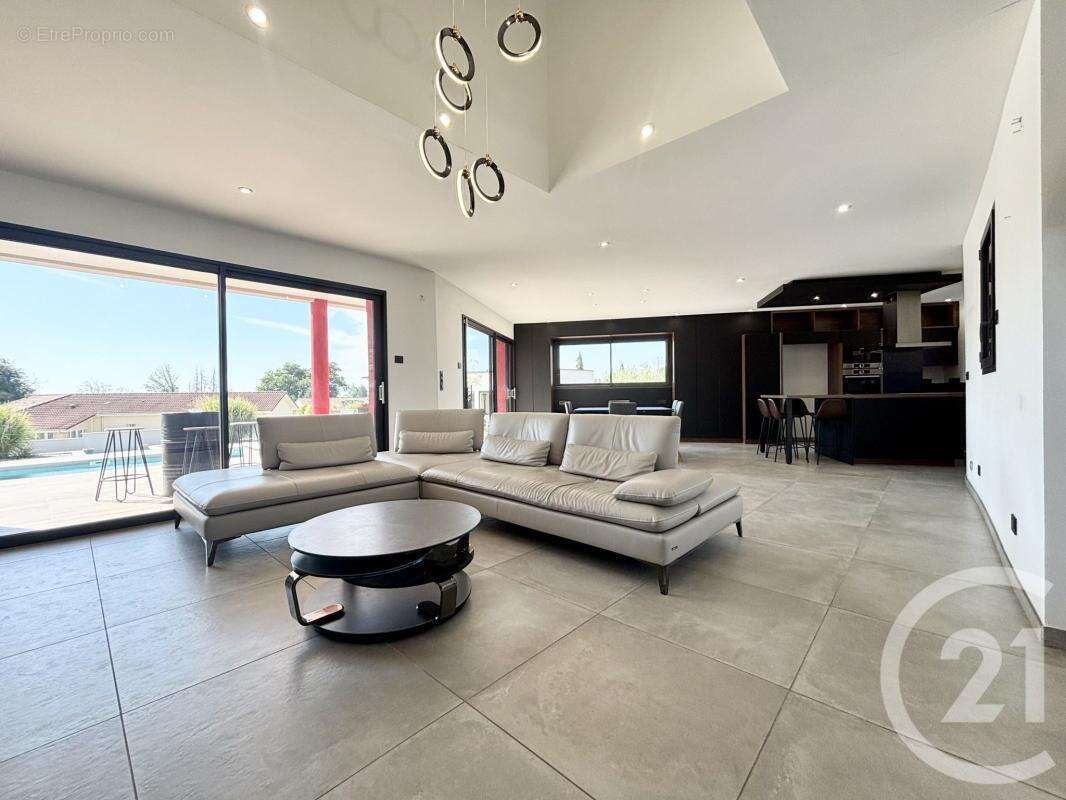 Maison 287 m² à Limoges  - photo 7