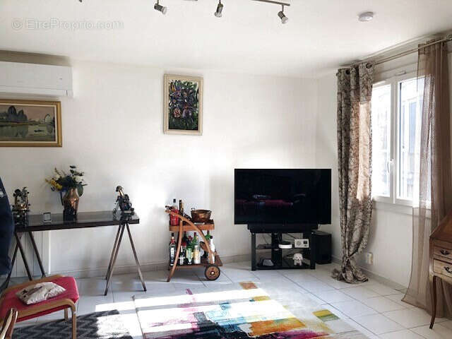Appartement à PEYPIN