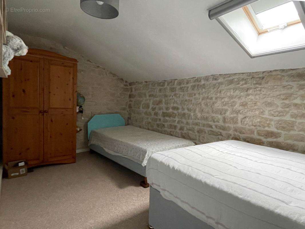 Maison à CHEF-BOUTONNE