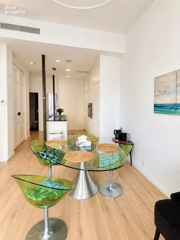 CANNES – Spacieux 3 pièces de 89 m² – Beaux volumes et luminosité - photo 4