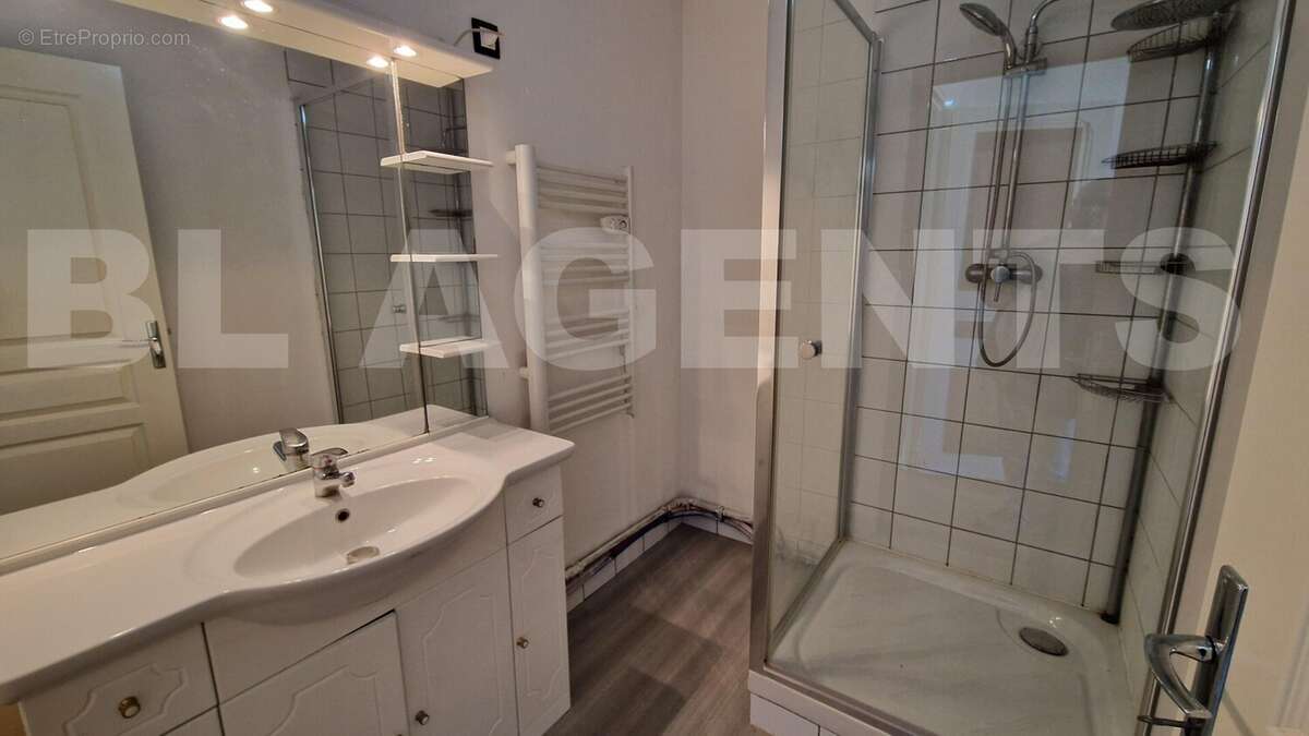 20251017_100219 - Maison à ROMILLY-SUR-SEINE