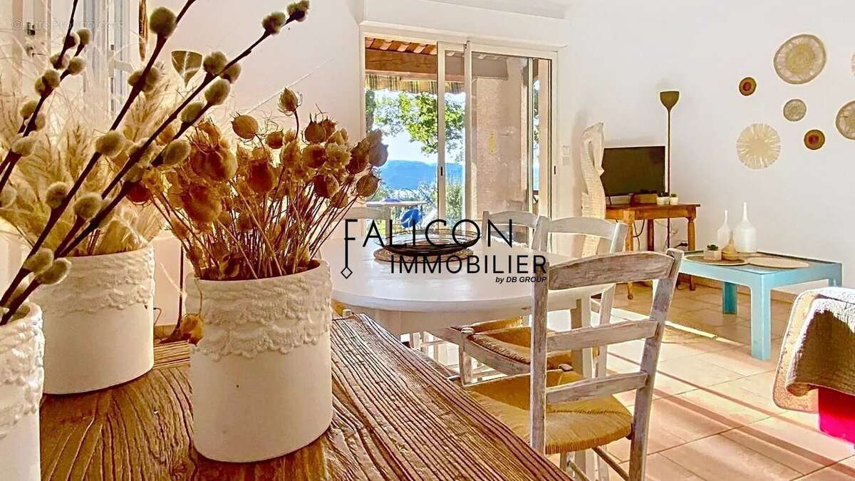 Maison à ESPARRON-DE-VERDON