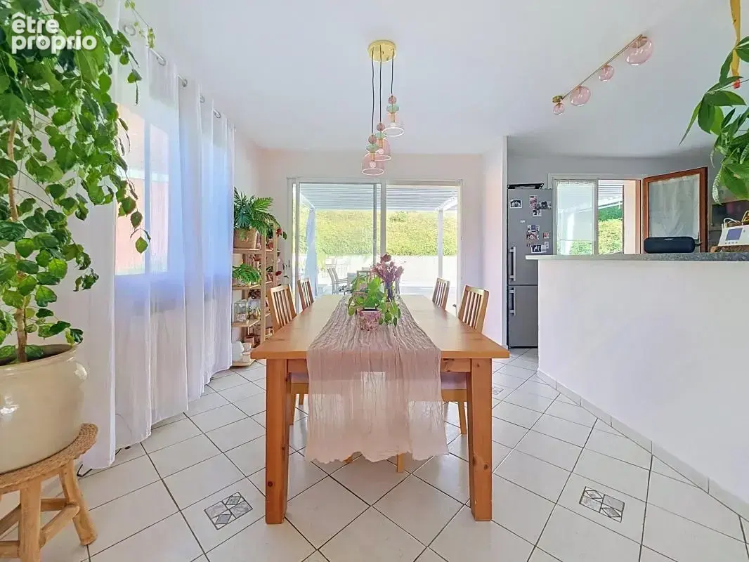 Maison - 3 Chambres - Sous sol complet - Cave - Double Garage - Deux terrasses - Pergola - Piscine - Jardin - Proche toutes comm - photo 17