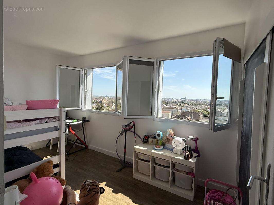 Appartement à LA CHAPELLE-SAINT-LUC