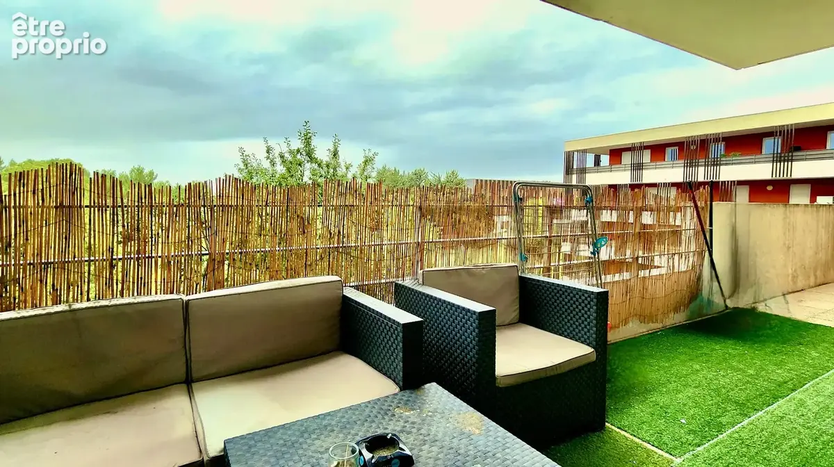 Joli F3 avec grande loggia et parking - photo 5