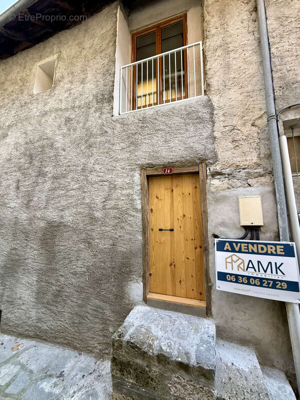 Maison à CROTS