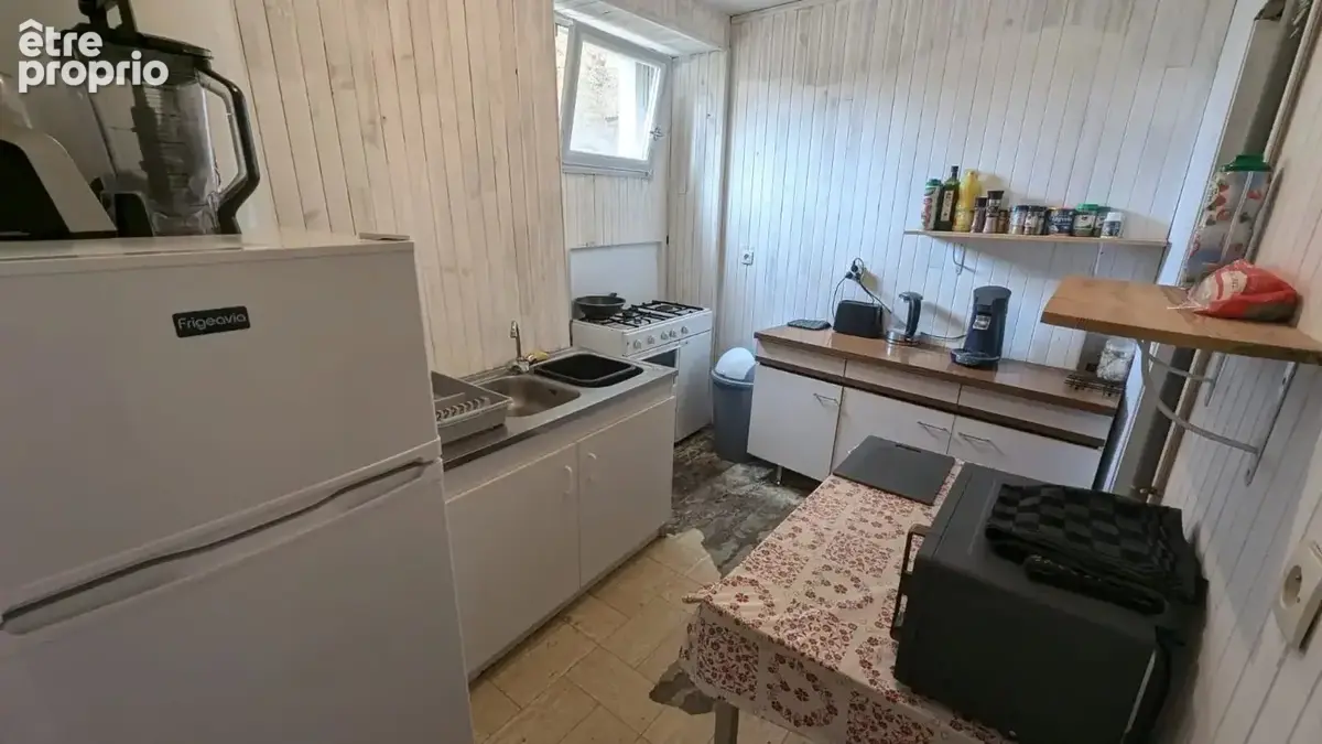 Boutique/appartement idéalement situé à vendre ! - photo 13