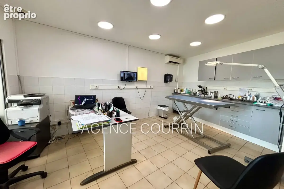 Commerce 104 m² à vendre à Grasse (06130) - photo 5