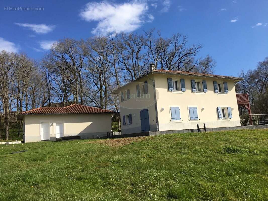 Maison à SAUVETERRE-DE-BEARN