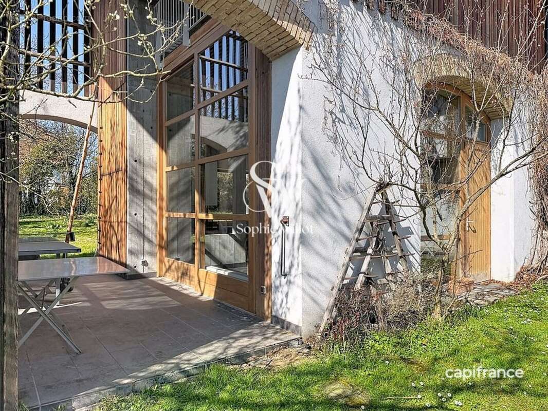 Propriété de Caractère 300m2 hab+ 175m2 bureaux - à vendre 12 pièces (74) -  proche de Annecy - photo 47