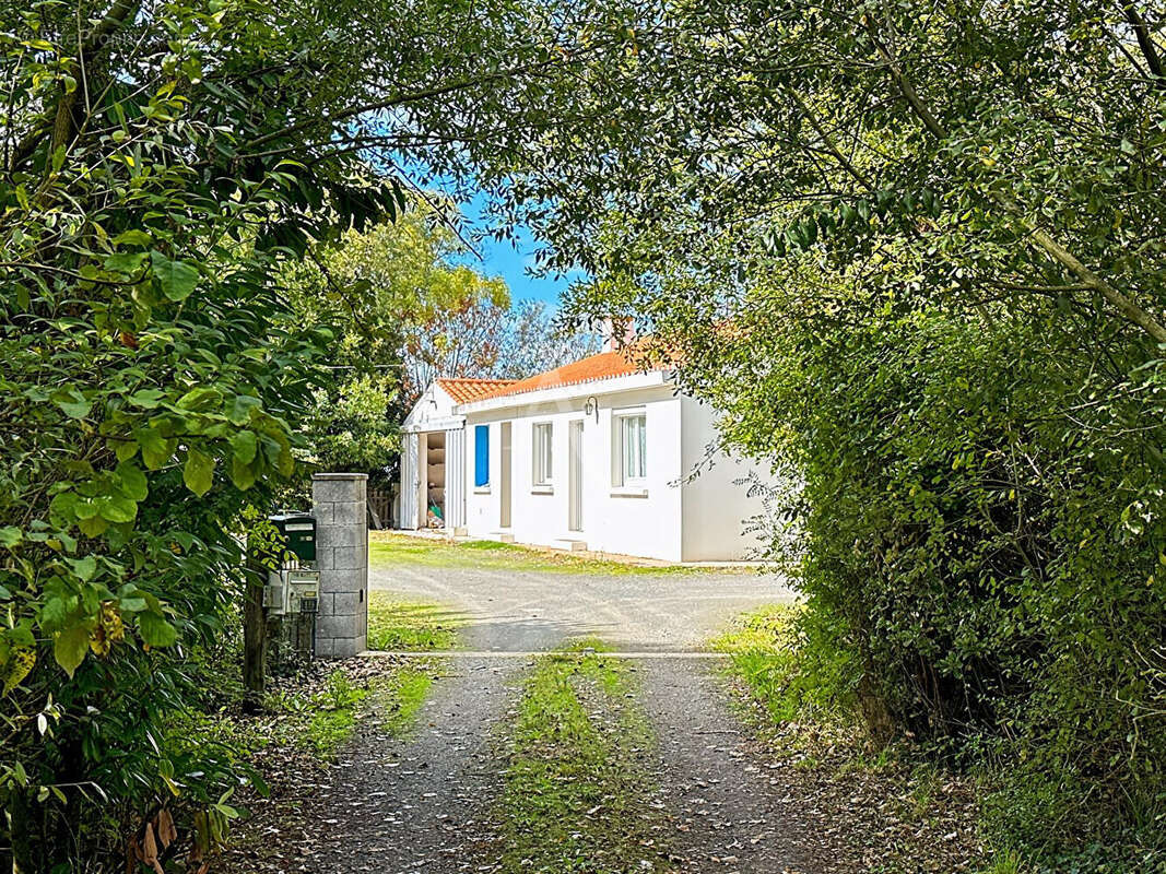 Maison à SALLERTAINE