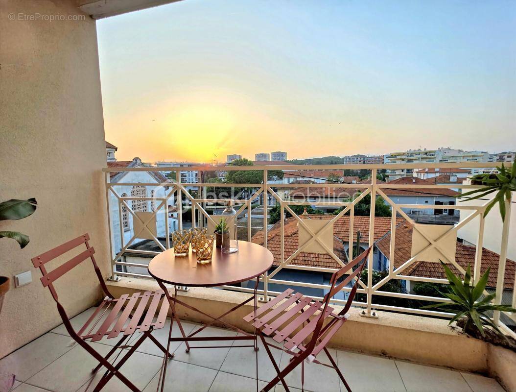 Appartement à LE CANNET