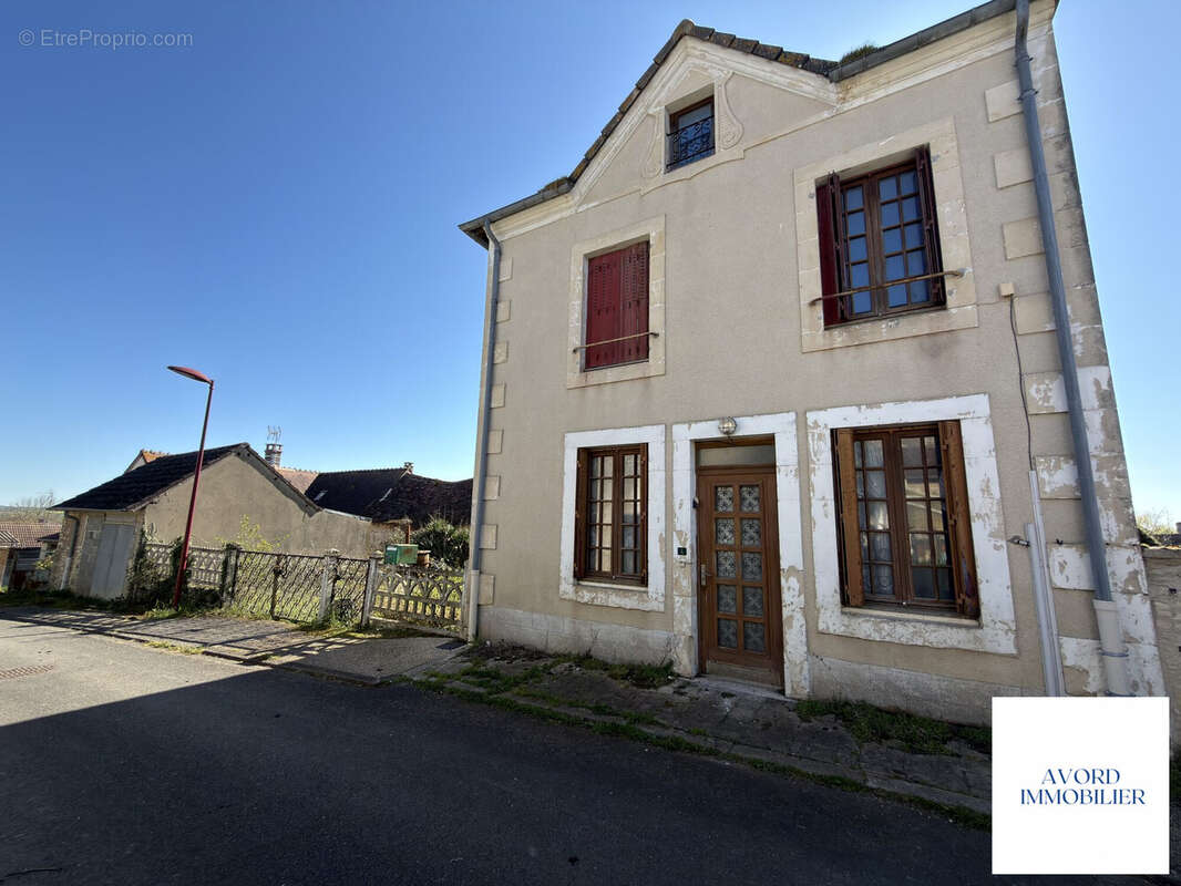 Maison à CORNUSSE