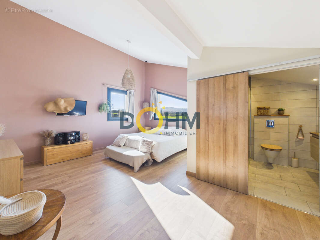 Maison 182m2, 4 chambres voire 5, sur terrain clos et arbore de 900m2 - photo 13