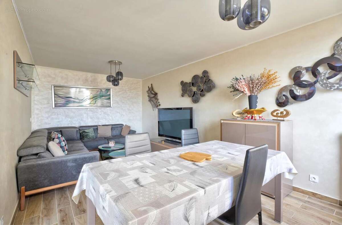 Appartement à LYON-8E