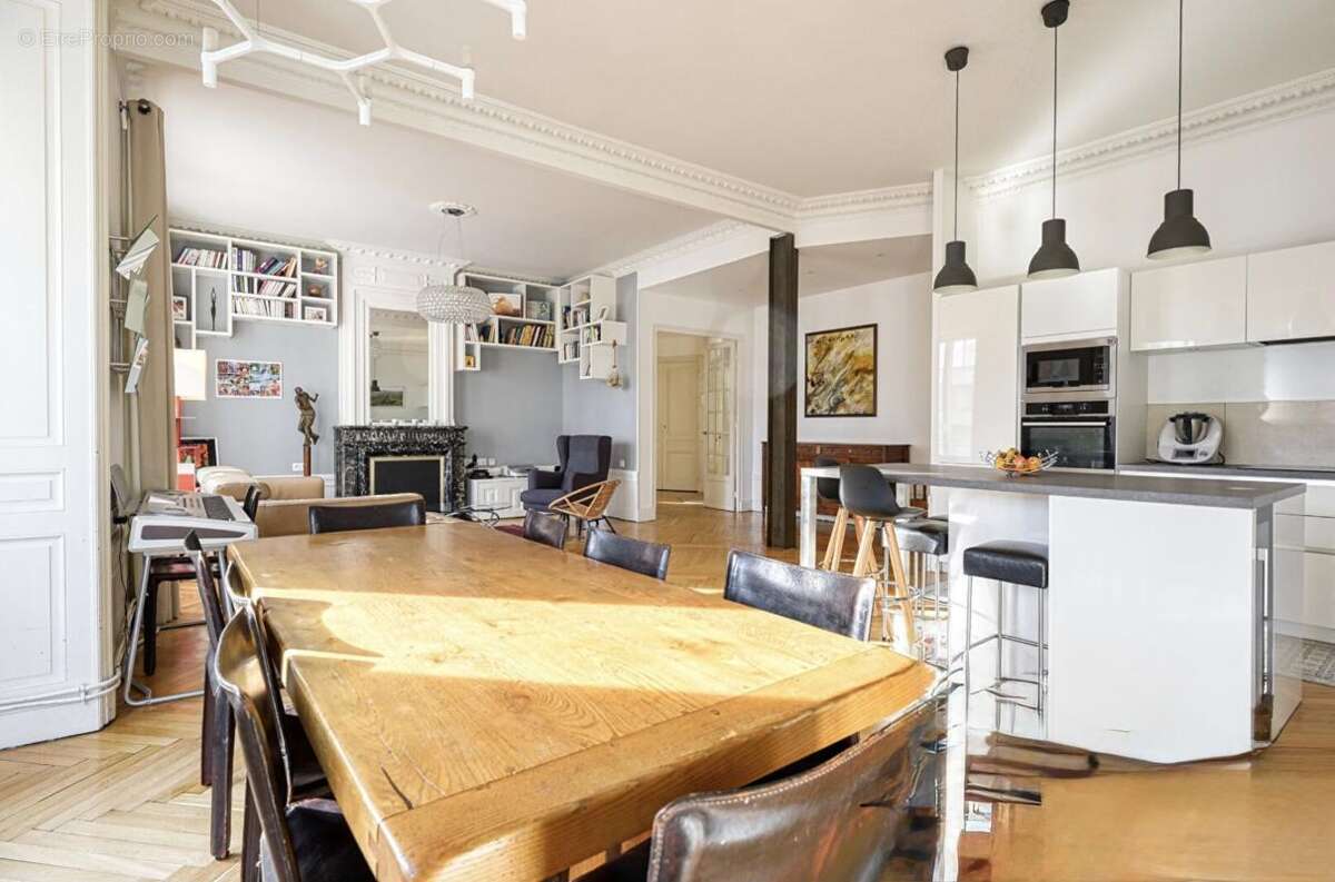 Appartement à PARIS-4E