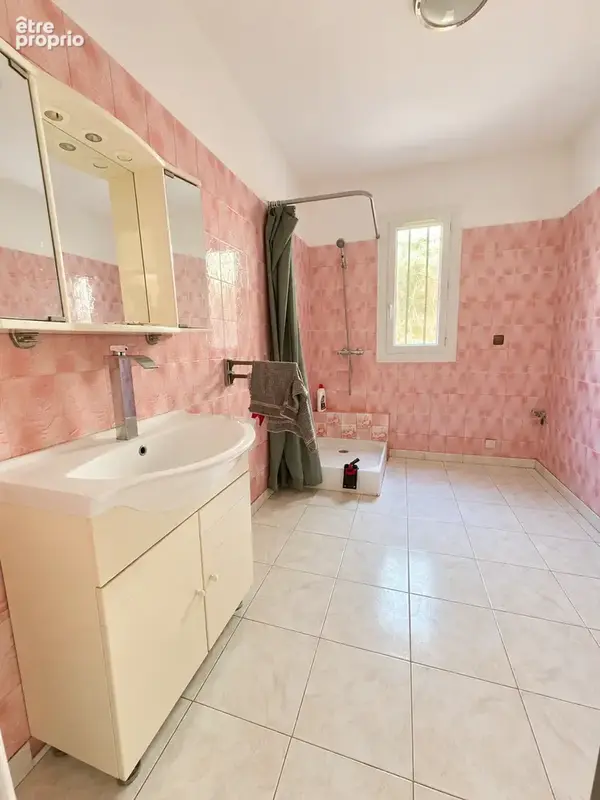 Villa PP sur un terrain de 2 000 m2 avec garage et terrasse - photo 9
