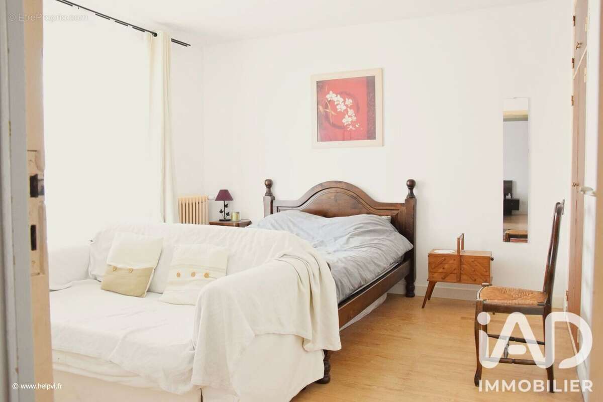 Maison 173 m² à Saint-Jory  - photo 6