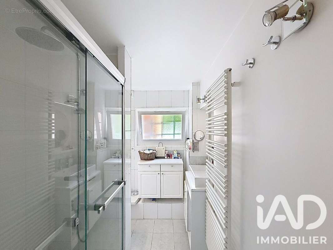 Photo 8 - Appartement à LE PERREUX-SUR-MARNE
