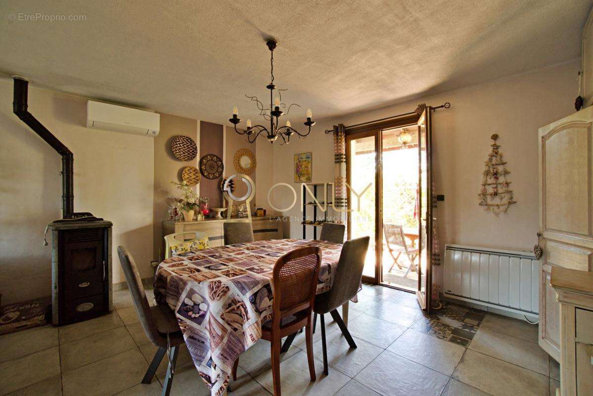 Maison à CHASSELAY