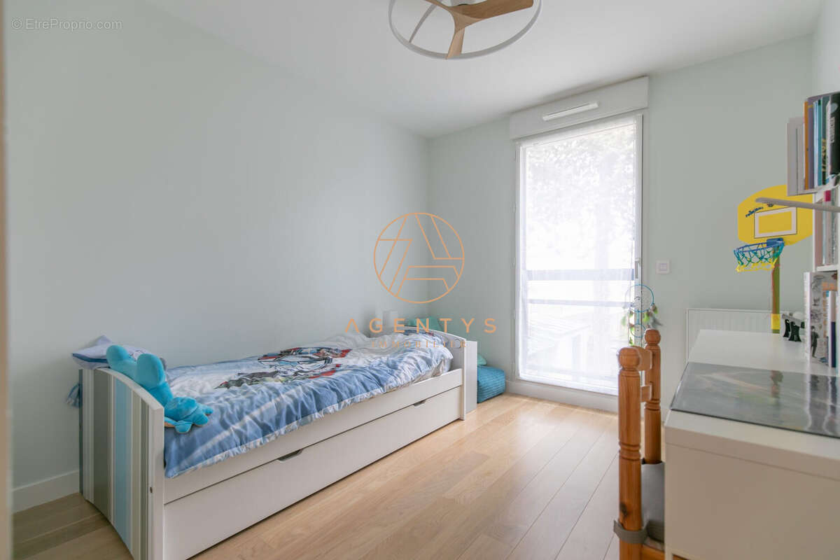 Appartement à SAINT-MAUR-DES-FOSSES