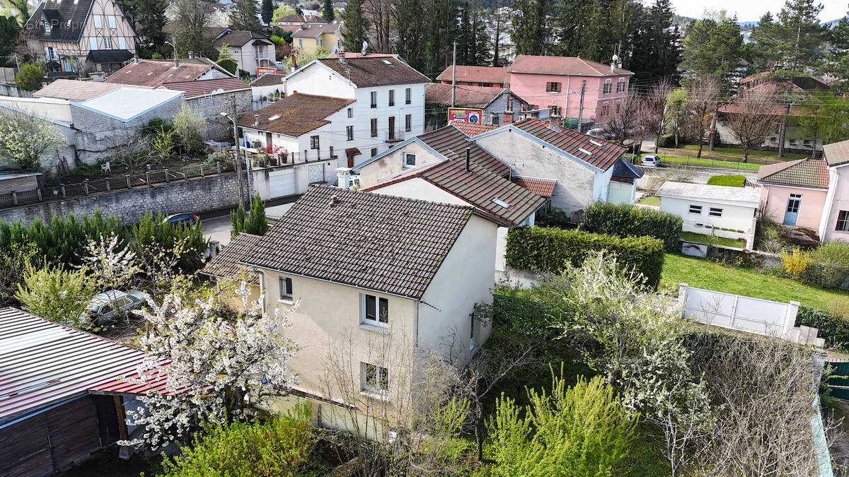 Maison à OYONNAX